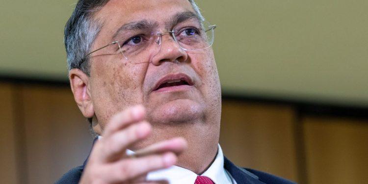 Novo aciona PGR contra Flávio Dino por falsidade ideológica no caso das provas da Odebrecht
