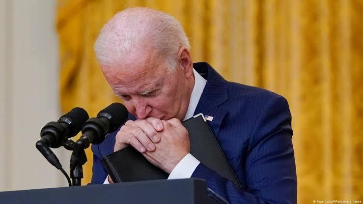 Presidente da Câmara dos EUA anuncia que apoia abertura de inquérito de impeachment contra Biden