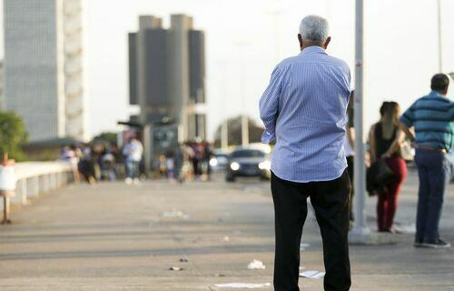 Revisão da vida toda: advogados dão orientações para beneficiário do INSS não cair em golpes
