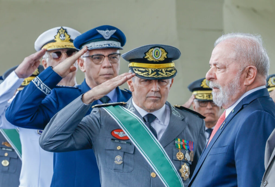 AGU de Lula defende no STF que Forças não têm poder moderador