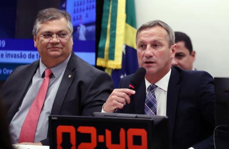 Após ausência em comissão, oposição vai pedir o impeachment de Dino
