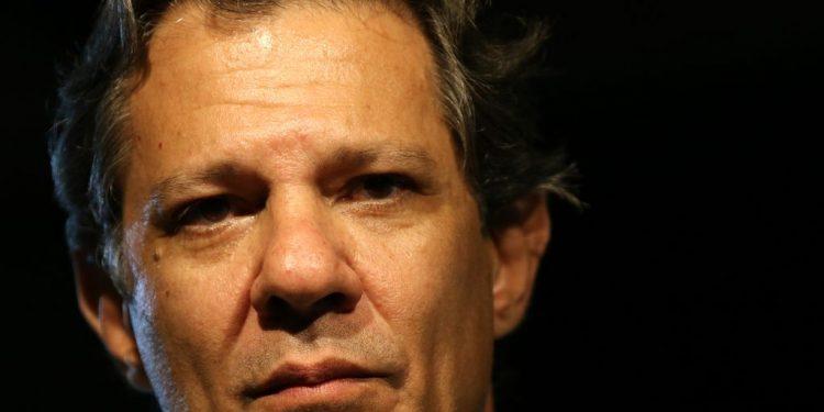 ‘Atividade econômica do terceiro trimestre do Brasil preocupa’, admite Haddad