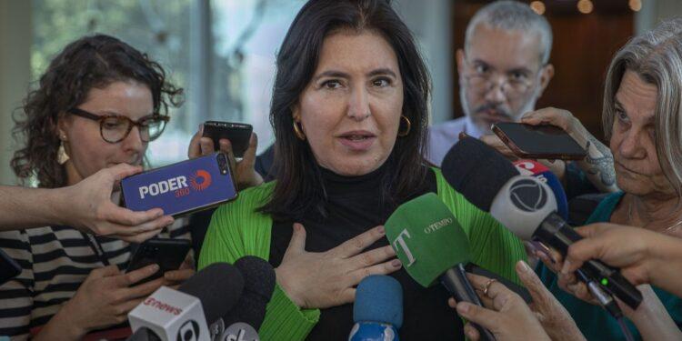 ‘É mais fácil aumentar arrecadação do que cortar despesa’, afirma Tebet