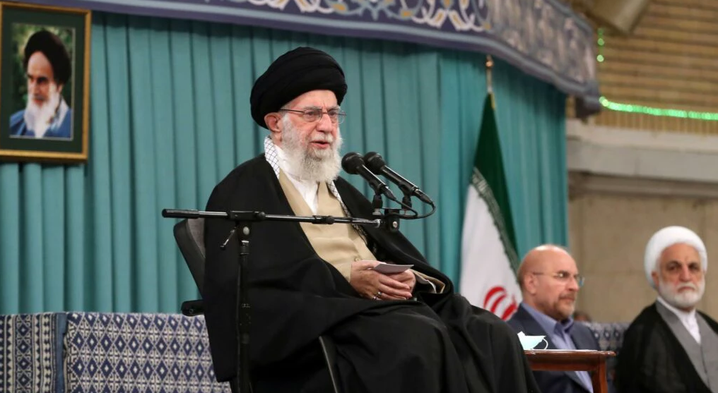Líder supremo do Irã elogia ação do Hamas: “Estamos orgulhosos”