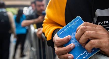 Proposta analisada no Congresso propõe que trabalhador só trabalhe 4 dias na semana;