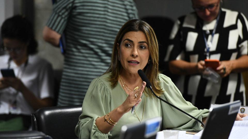 Senadora Soraya Thronicke compara Hamas a idosas que “oram com Bíblia na mão”