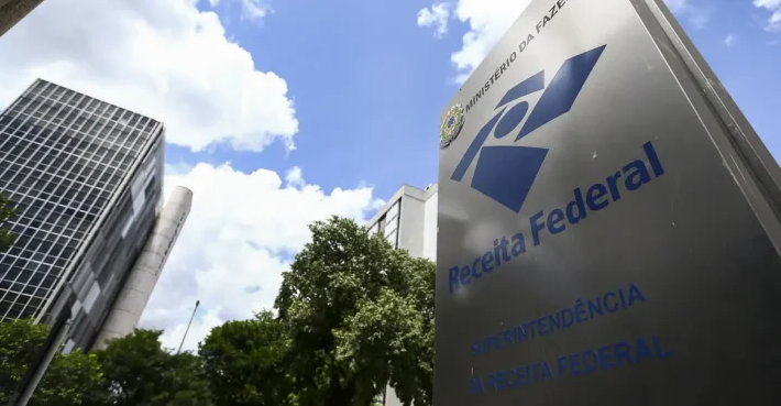 Auditores da Receita Federal planejam greve contra o governo Lula