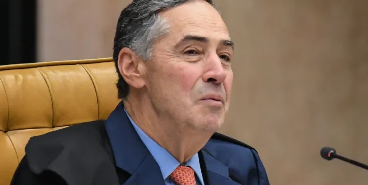 Barroso dá 60 dias para Lula apresentar plano de expulsão de invasores de terras indígenas