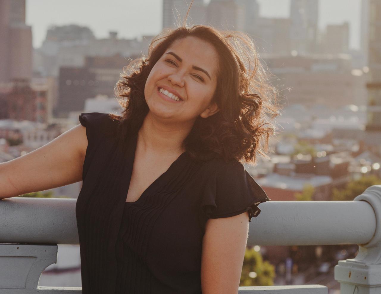 Cantora Tarlem lança single edificante 