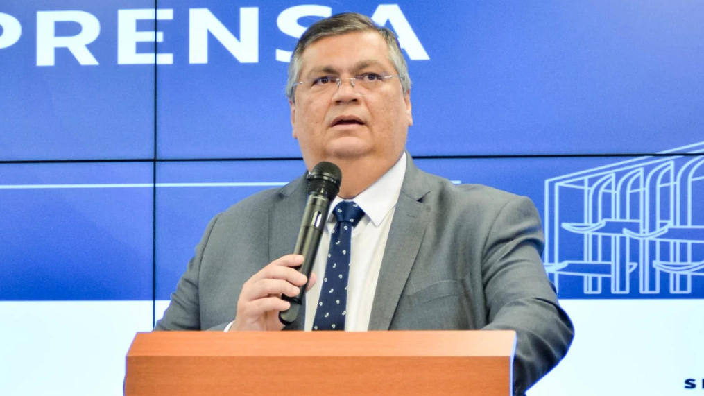 Dino terá que explicar fala sobre usar “espada” em não vacinados