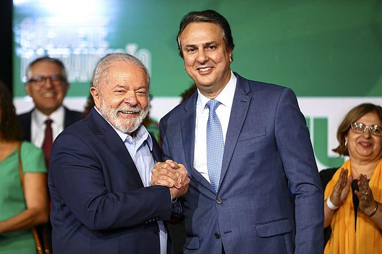 Enem 2023 exalta Paulo Freire, associa o agro a ‘chuvas de veneno’ e critica o capitalismo
