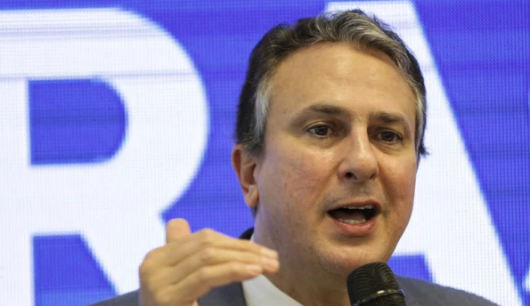 Enem: Ministro terá de esclarecer na Câmara viés em questões
