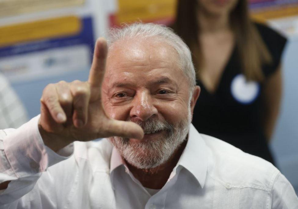Governo Lula bloqueia R$ 3,8 bilhões e cortes atingem hospitais e livros didáticos