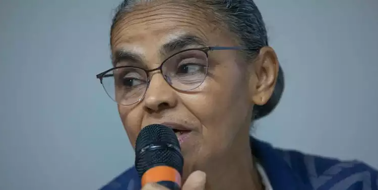 Marina Silva se irrita com pergunta sobre cargo em ONG