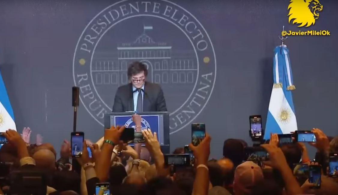 Milei discursa após vitória: “modelo empobrecedor do Estado” chegou ao fim