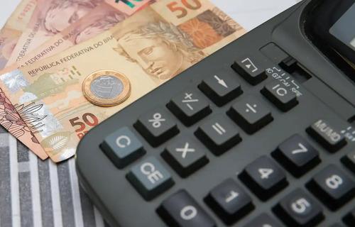 Prazo para quitar dívidas com parcelamento no Desenrola Brasil vai até dezembro