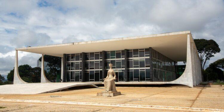 PT aciona STF contra lei de São Paulo que anistia multas na pandemia