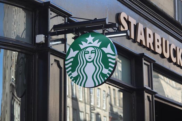 Starbucks fecha 42 unidades no Brasil