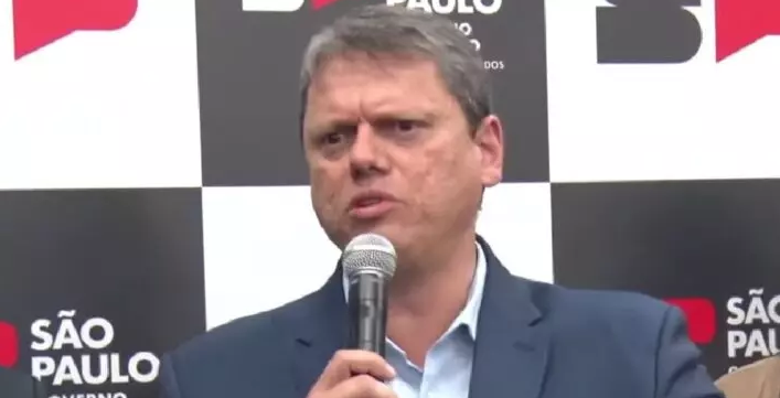 Tarcísio critica paralisação dos transportes: ‘Abusiva e política’