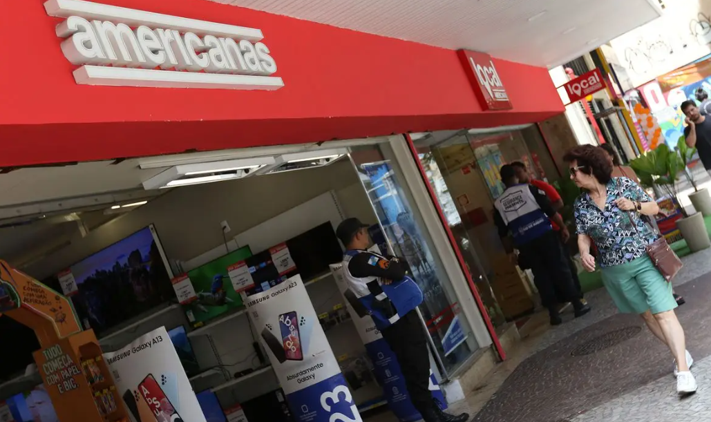 Americanas demite mais de 5 mil funcionários
