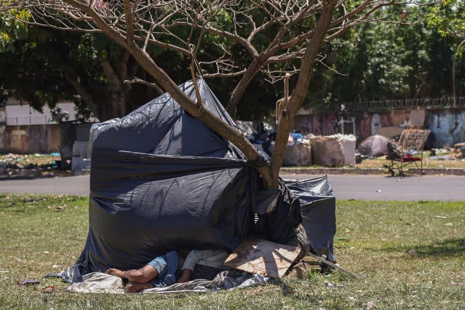 Aumenta população de rua no Brasil