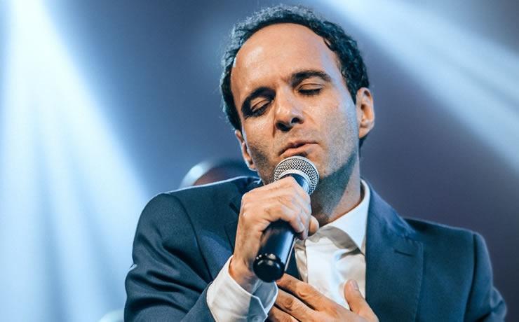 Conheça Edu Silvera, cantor que tem glorificado a Deus após vencer a depressão