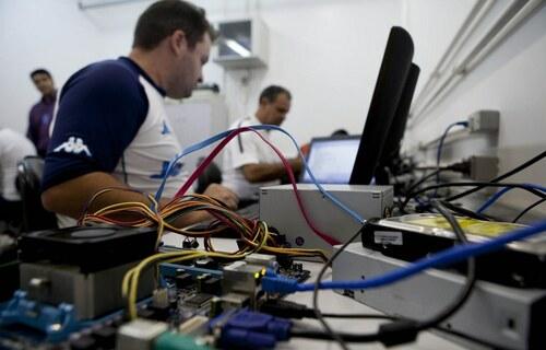 Ensino técnico: jovens qualificados recebem 32% a mais