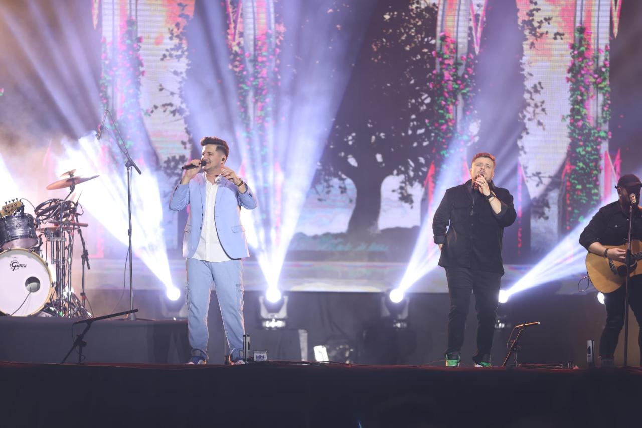 “Plano Tão Lindo – Ao Vivo no Mineirão” André e Felipe em mais uma linda canção