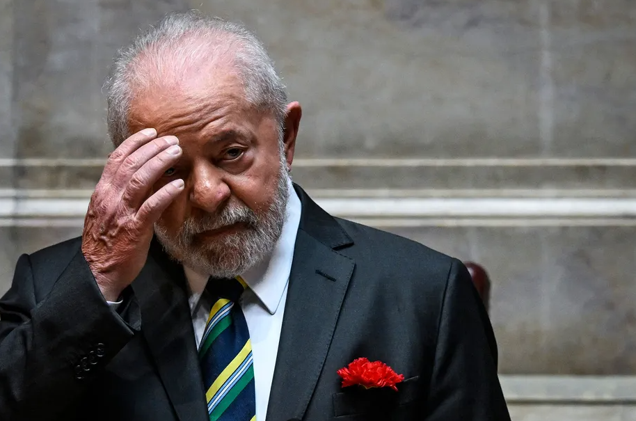 Presidente da Guiana pressiona Brasil e cobra ajuda do governo Lula contra Venezuela