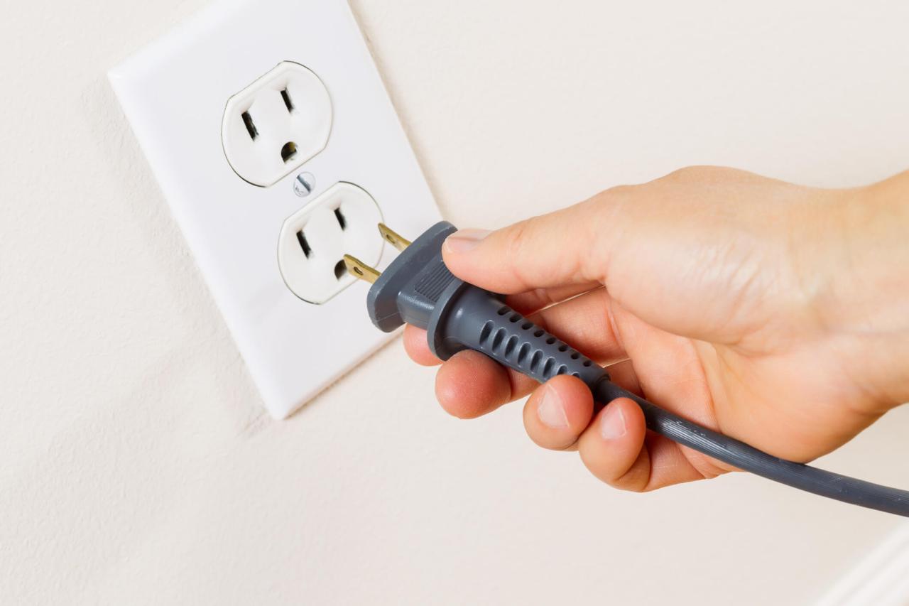 Raio queimou seu eletrônico? Saiba o que fazer para ser ressarcido por companhia de luz