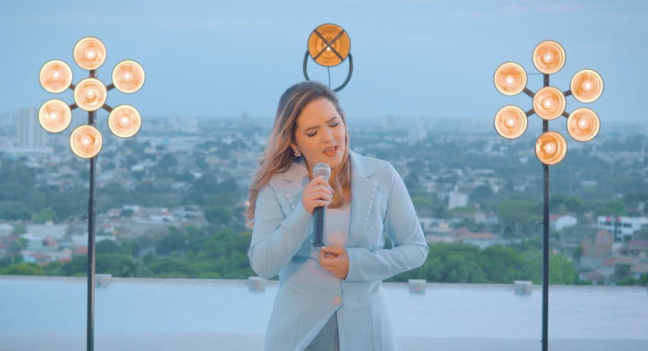 Brunna Brandão exalta o nome de Deus em “Não Há Outro”, seu novo single