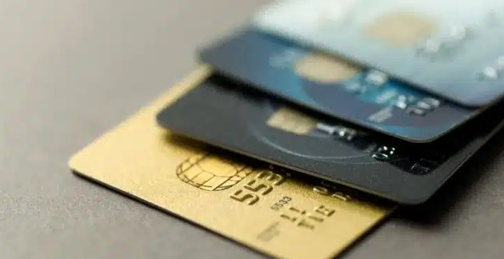 Entenda como as novas regras do rotativo vão impactar o seu cartão de crédito