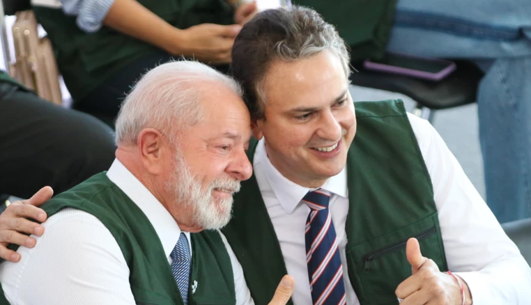Frentes Parlamentares criticam plano de Educação de Lula
