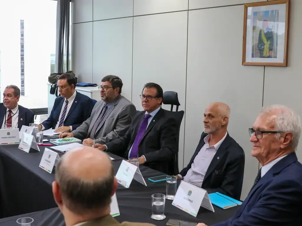 Governo Lula não desiste de regulamentar trabalho aos feriados