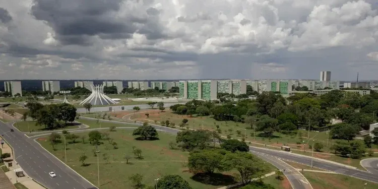 Governo Lula pretende negar reajuste a servidores públicos em 2024