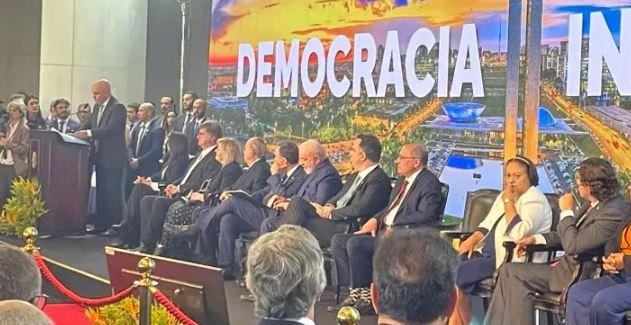 Moraes usa evento sobre o 8 de janeiro para pedir ‘regulação’ das redes sociais