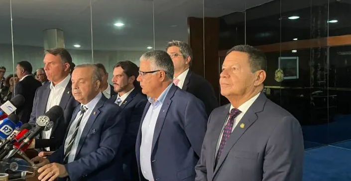 Oposição pede a Pacheco fim do foro privilegiado depois operações da PF