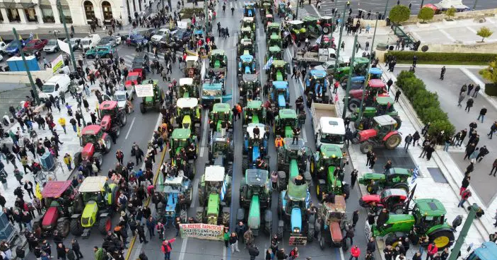 Agricultores da Grécia e da República Tcheca protestam contra ‘agenda verde’ da União Europeia