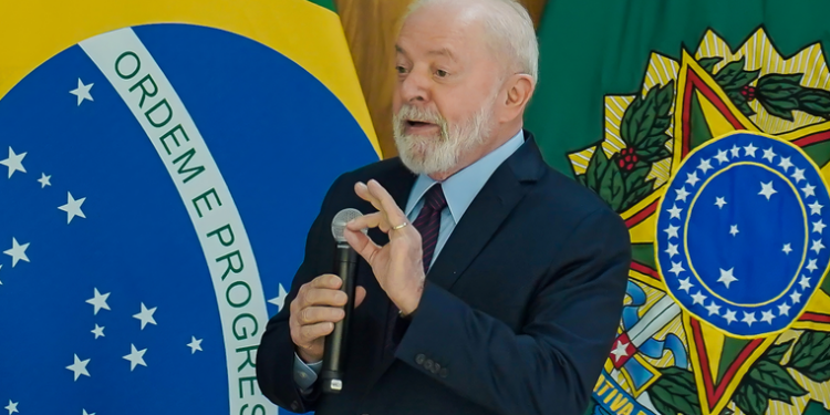 Apesar das acusações de colaboração com Hamas, Lula enviará mais dinheiro à agência da ONU