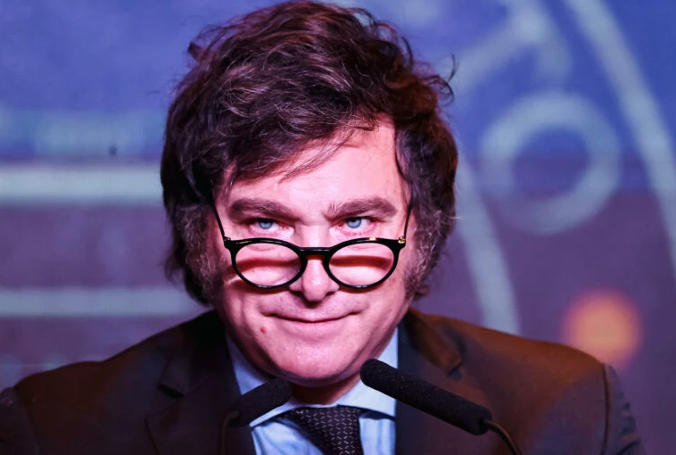 Argentina: Partido de Milei quer revogar lei e criminalizar aborto