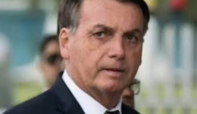 Bolsonaro pede afastamento de Moraes de inquérito sobre suposta tentativa de golpe