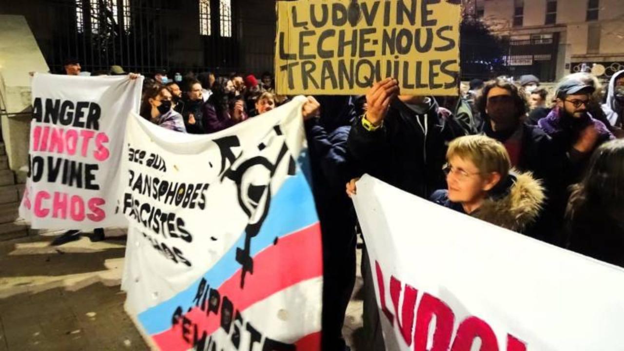 É proibido defender a família na França? Universitários e políticos agridem público de palestra anti-woke