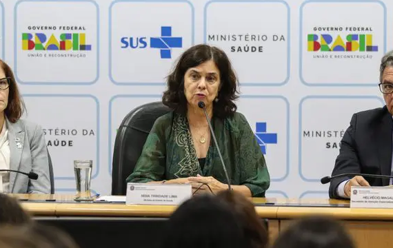 Epidemia de dengue no Brasil é destaque em jornal francês