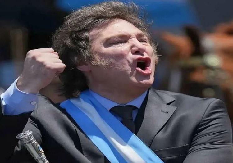 Milei corta subsídios de transportes para toda a Argentina