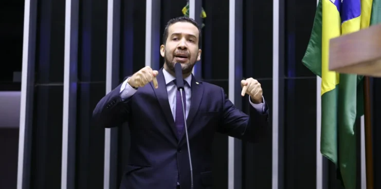 PGR defende quebra de sigilos de Janones no STF por “rachadinha”