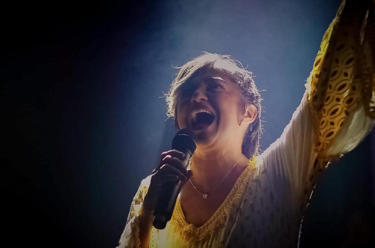 Sandra Di Paula lança a versão de “I Speak Jesus”, uma mensagem poderosa para toda a vida