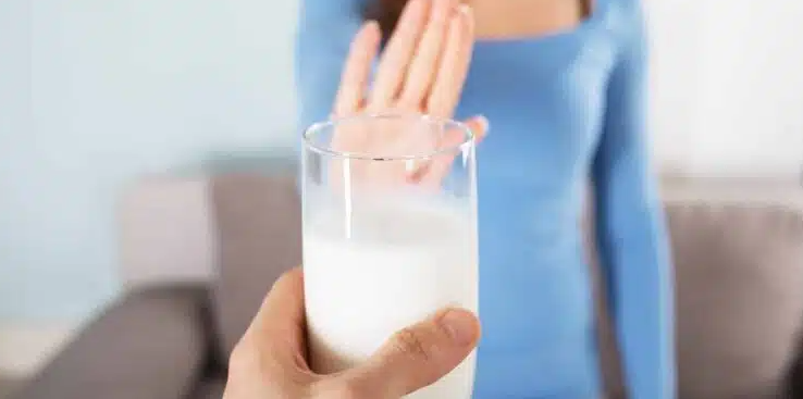 Veja 7 sinais de que você é intolerante à lactose e aprenda estratégias para lidar com esse problema