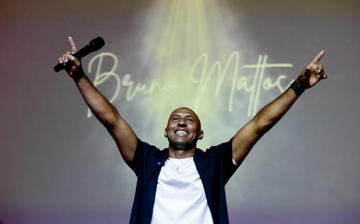 Cantor Bruno Mattos lança “Sem Ti Nada Sou”, single autoral que expressa total dependência de Deus