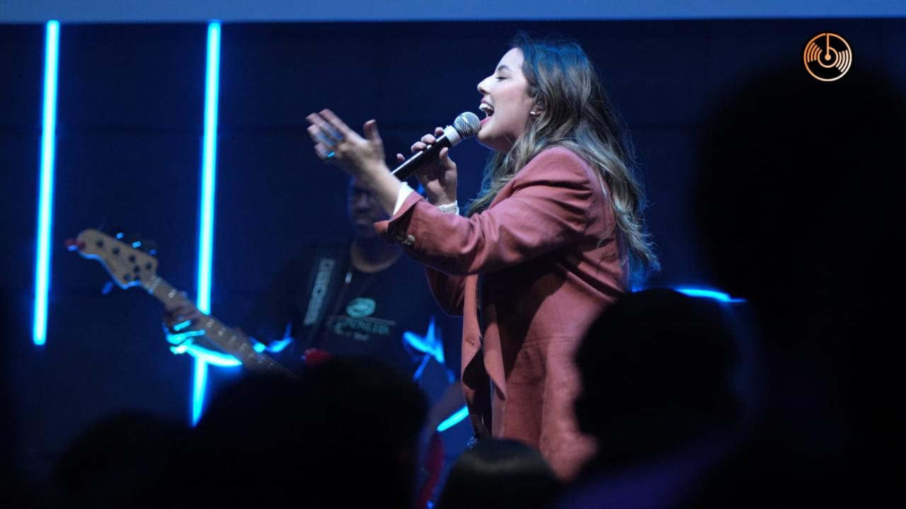 Esther Marcos lança o “Medley Maranata parte 2” – mais um lindo trabalho ao vivo
