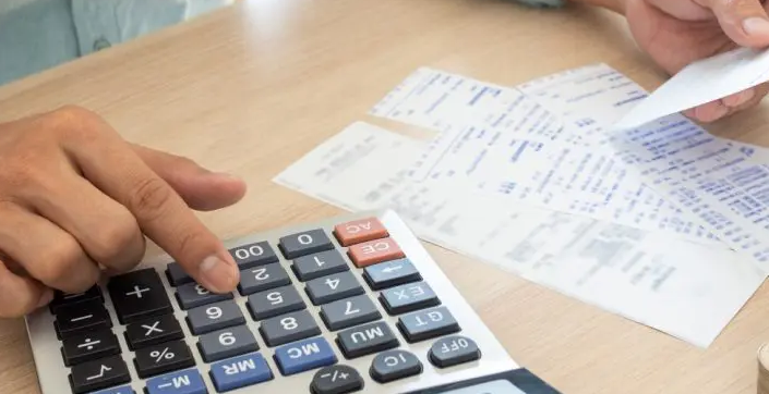Inadimplência volta a subir e alcança 6,7 milhões de empresas em janeiro, mostra Serasa Experian